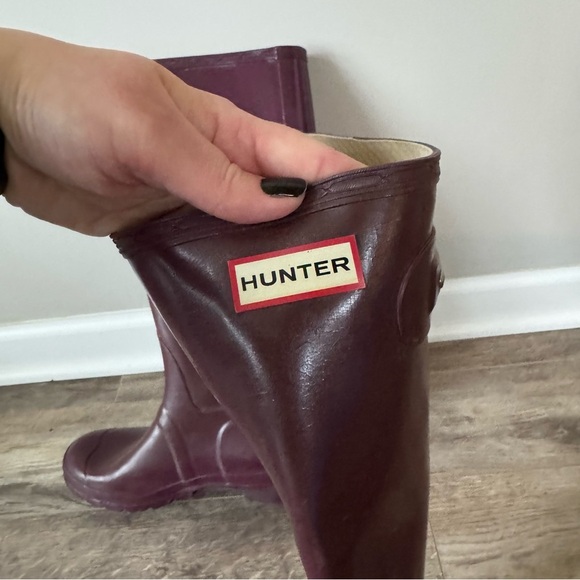 Hunter Original Plum Shiny Gloss Rubber Rain Boots - Picture 7 of 15